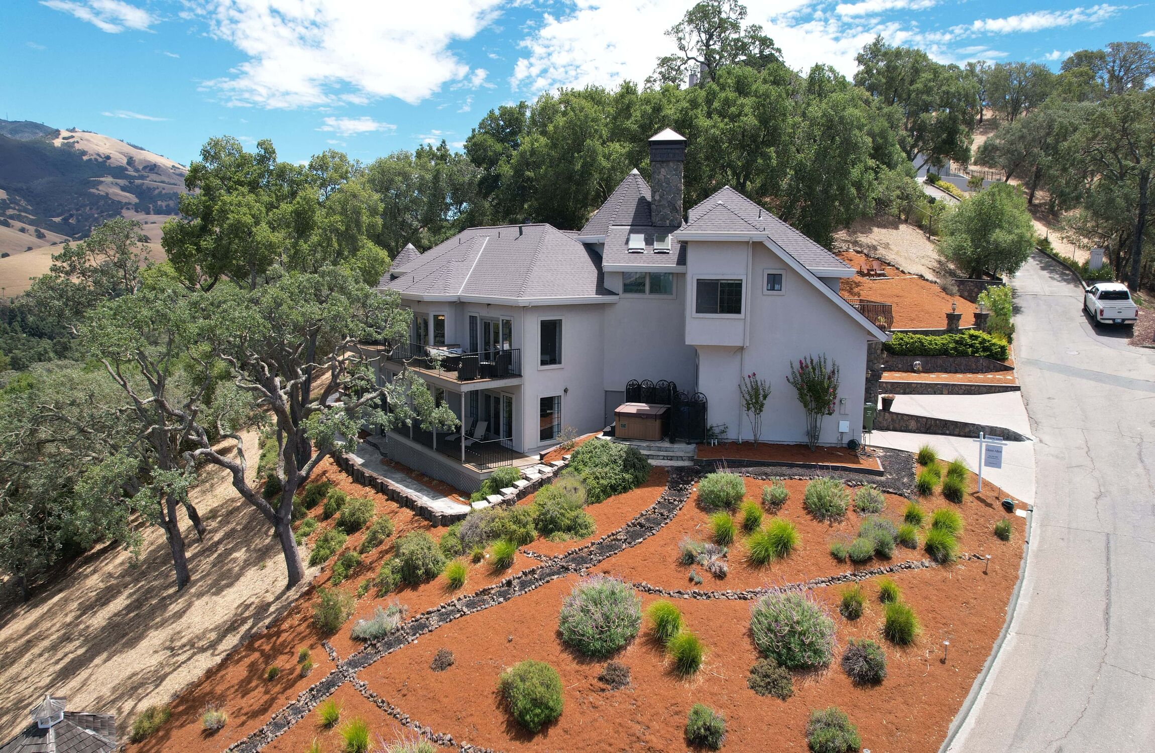 Active | 715 Castle Rock Rd, Walnut Creek